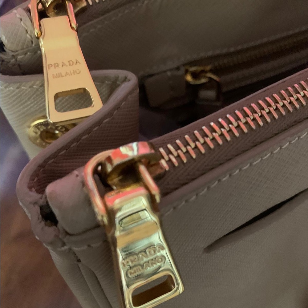 PRADA Galleria tote - Picture 14 of 16